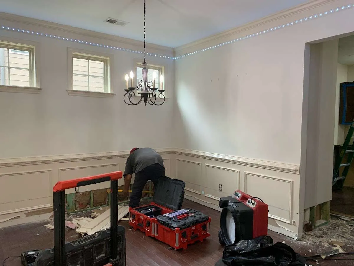 Restoration technician with professional equipment in Ramapo